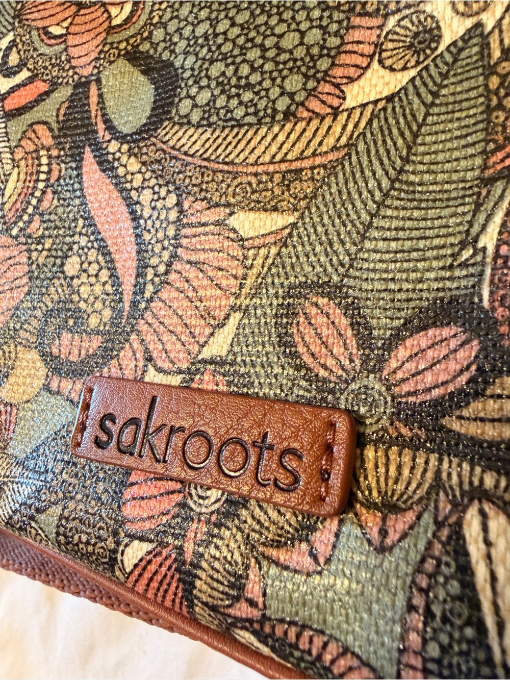 Sakroots Large Floral Crossbody Bag Brown Trim - Picture 5 of 8